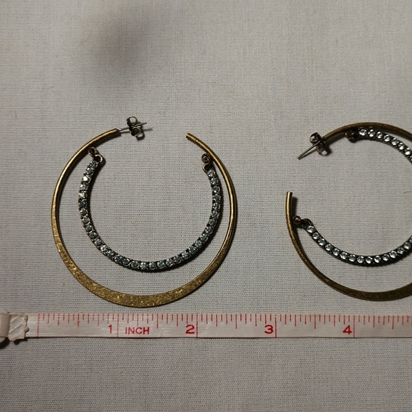 Vintage Set of Two Hoop Pierced Earrings - Picture 4 of 8